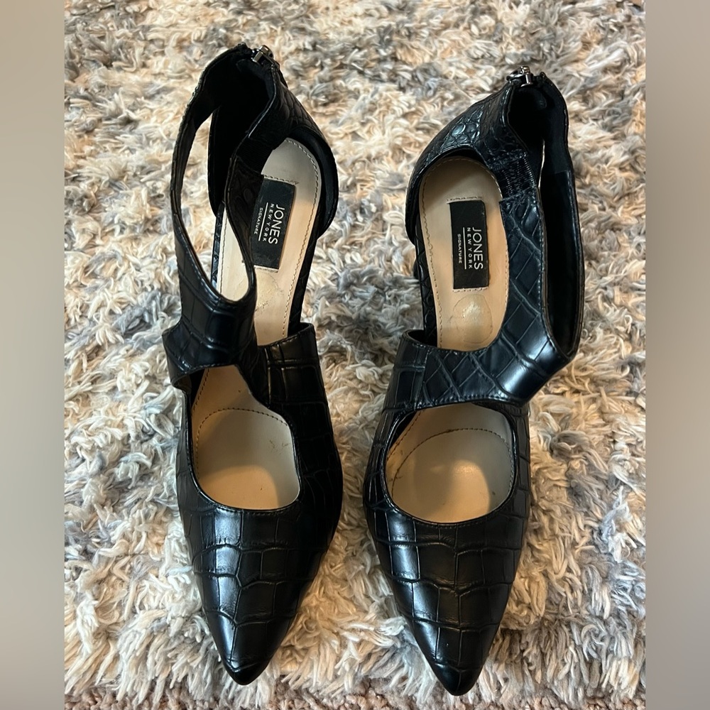 Jones New York stiletto heels, SIze 8.5, black color.